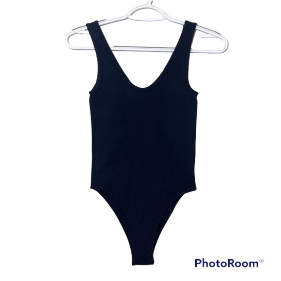 Zara Tops Zara Ribbed One Piece Bodysuit Size Large Scoop Neck